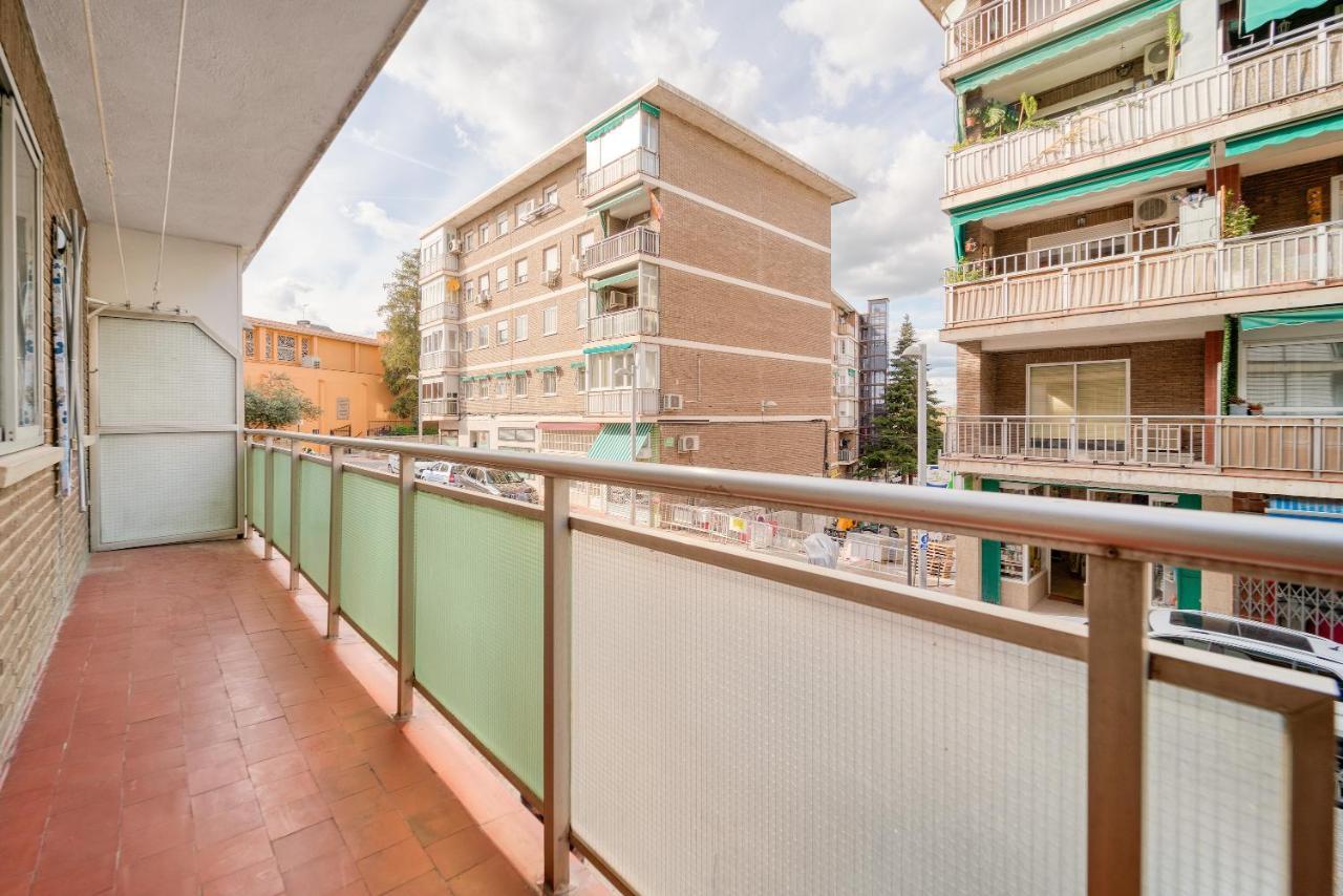 B Casacafe Madrid Pozuelo 2 Bano Fuera De La Habitacion O Compartido Посуело-де-Аларкон Екстер'єр фото