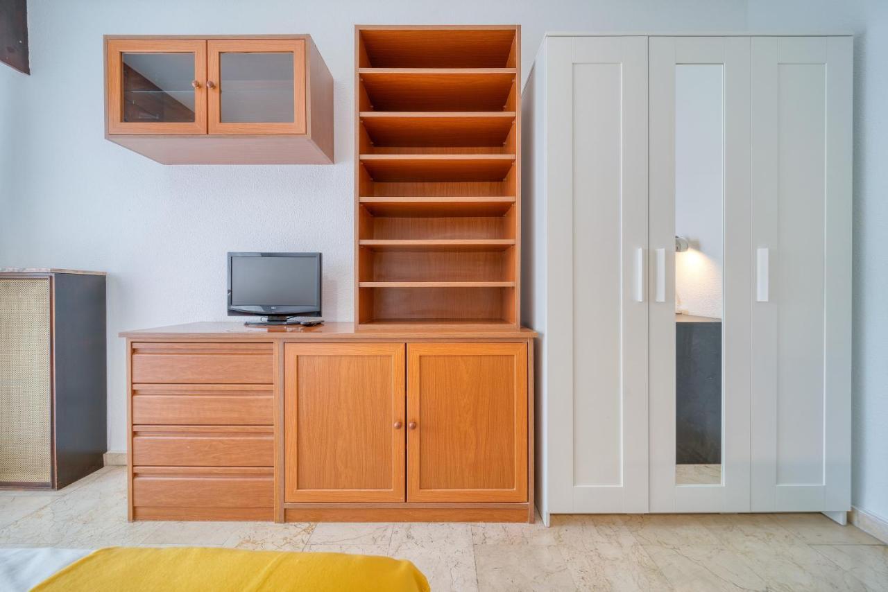 B Casacafe Madrid Pozuelo 2 Bano Fuera De La Habitacion O Compartido Посуело-де-Аларкон Екстер'єр фото