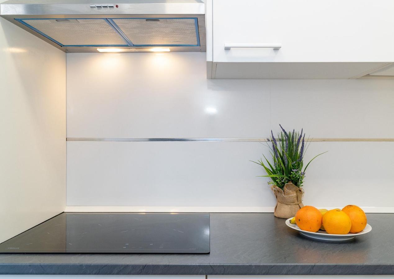 B Casacafe Madrid Pozuelo 2 Bano Fuera De La Habitacion O Compartido Посуело-де-Аларкон Екстер'єр фото